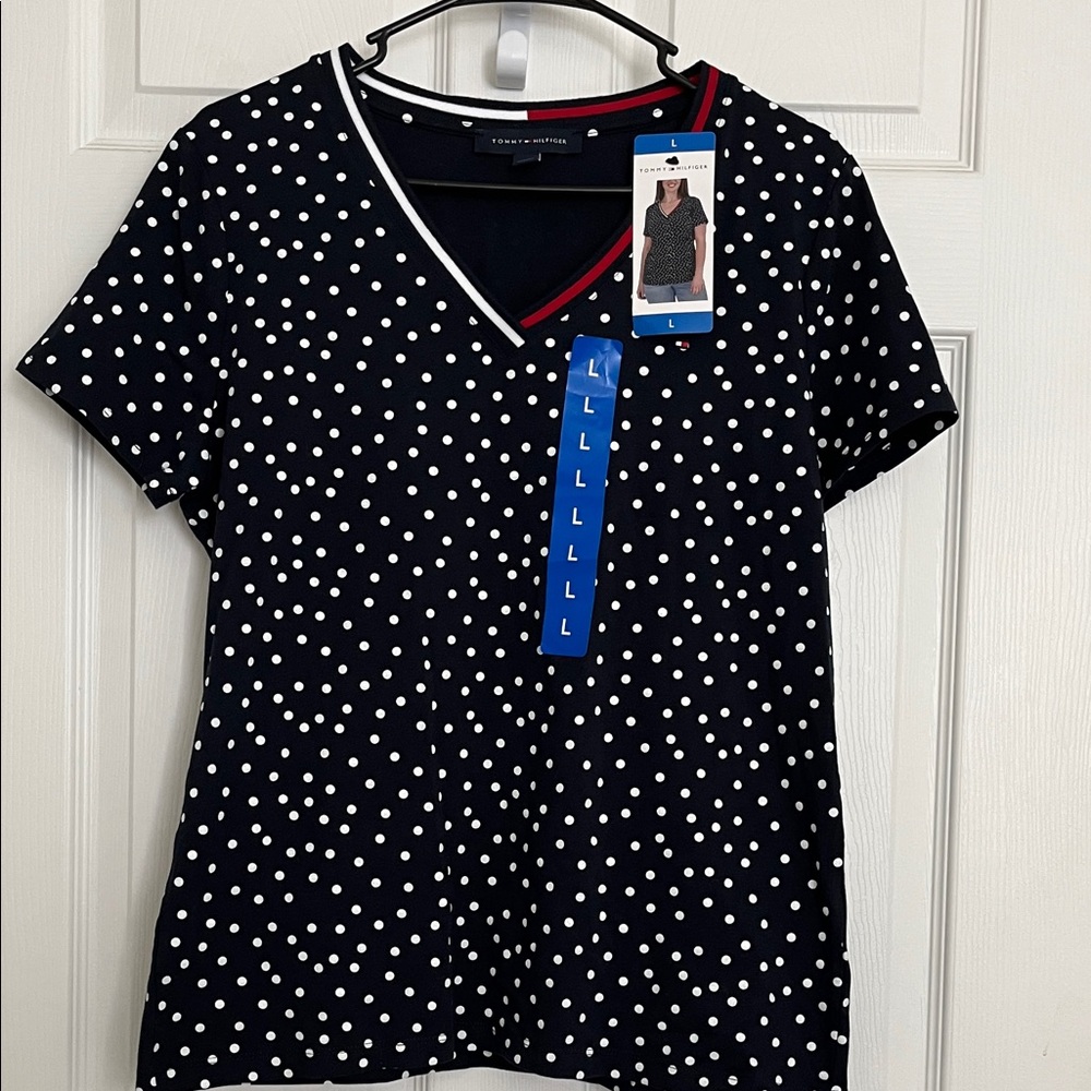 Tommy Hilfiger Women's Black and White Polka Dot V-Neck Tee